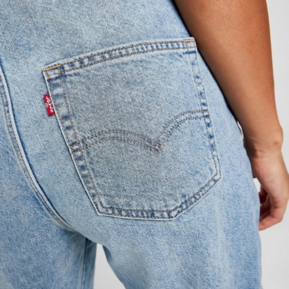 Levi's Loose Fit Overalls Light Wash Denim Jean Pants Jumpsuit - Picture 6 of 16